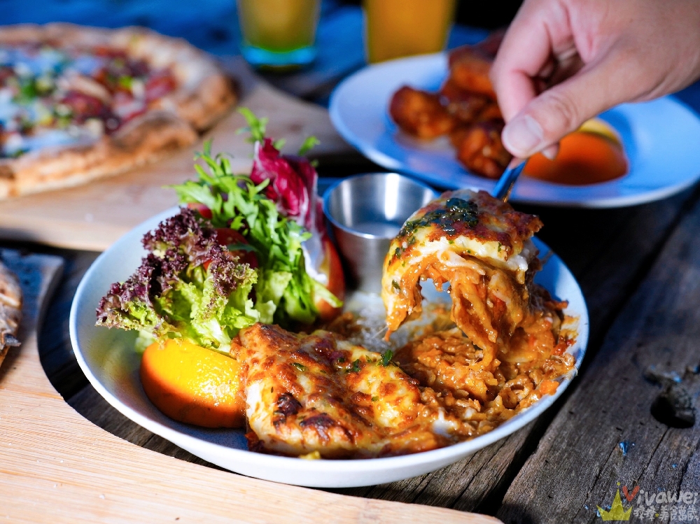 宜蘭礁溪美食｜『空ㄟ農場』宜蘭最美夜景餐廳～適合約會聚餐和放空～必吃手工窯烤PIZZA&焗烤千層麵！