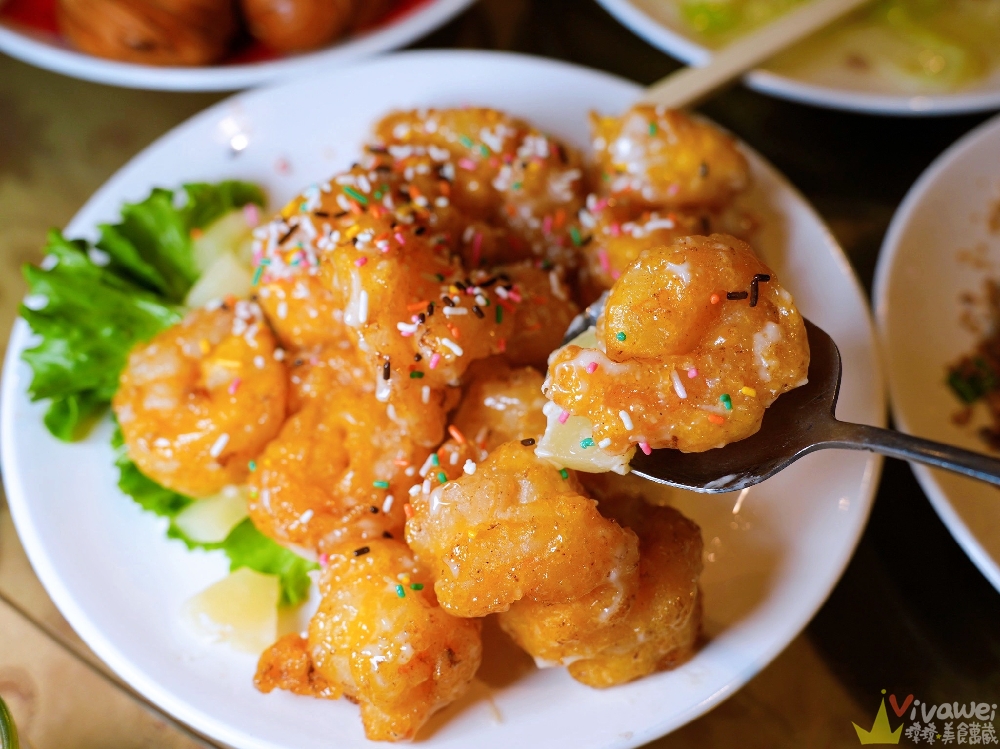 桃園龍潭美食｜『桃群客家活魚餐廳』龍潭大池周邊～附設免費停車場！餐點豐富多元又好吃的熱炒桌菜餐廳！