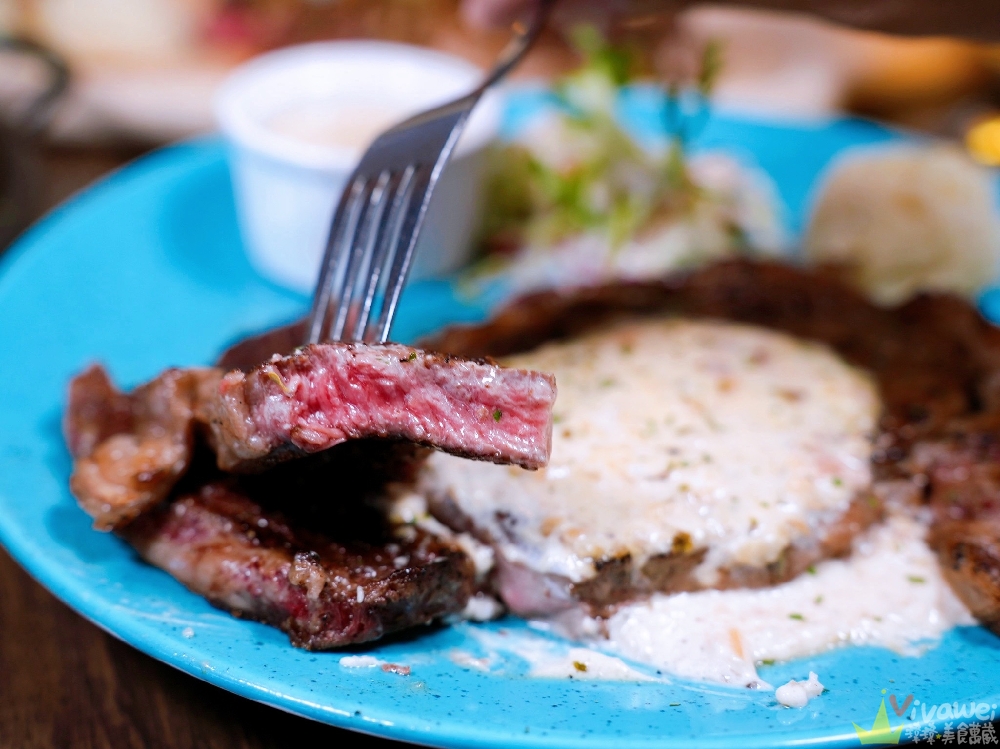 台北大安美食｜『ABV Bar & Kitchen美式餐酒館-台北敦化店 』台北牛排挑哪間好? 美式烤肉×原木燻牛排佐300多款精釀啤酒！