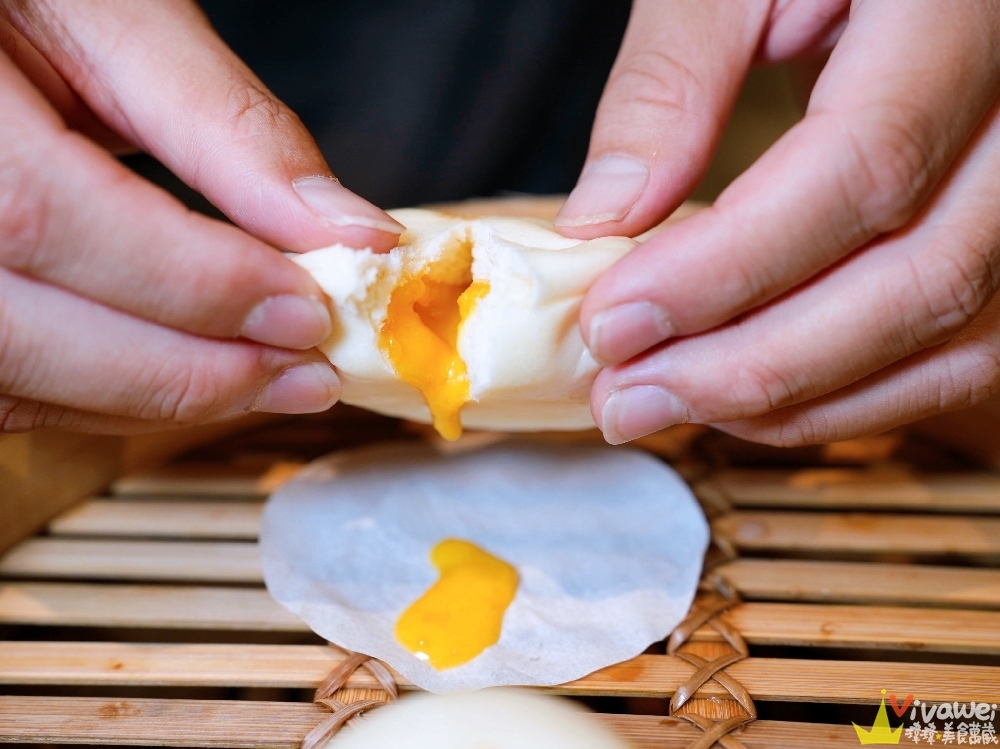 台北信義美食｜『鼎泰豐-台北101店』台北101最夯排隊店！觀光客必朝聖的小籠包名店！隱藏版吃法大公開！