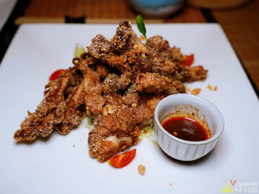 桃園中壢美食｜『蕃薯藤-TINA廚房 中壢壢景町店』點主餐即可享有半自助式健康豐盛餐！主打食當地/食當季/食有機！