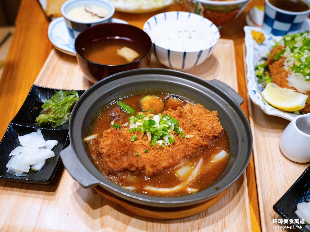 苗栗市美食｜『花鳥豬排』熟成炸豬排專賣店！內用越光米,味噌湯,高麗菜絲,熱紅茶無限享用！平日商業午餐&外帶便當都推薦！