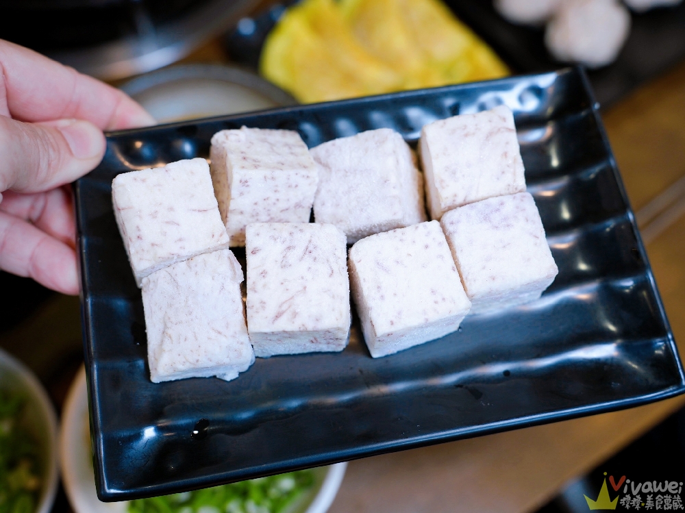 桃園市美食｜『鐵木真麻辣鴛鴦火鍋』在地開業多年的單點傳統台式麻辣鍋～鴨血和豆腐免費續加！