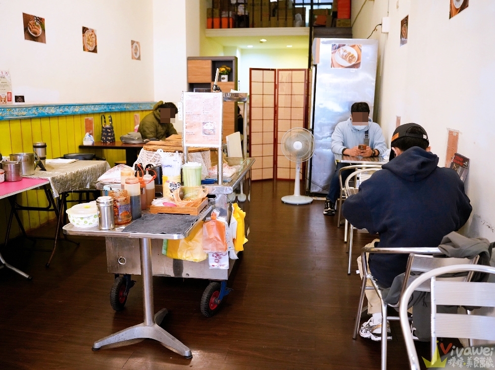 桃園中壢美食｜『布朗奇Brunch早午餐』中壢SOGO海華商圈早餐！主打超厚蛋餅&手作飯糰&老眷村水餃！