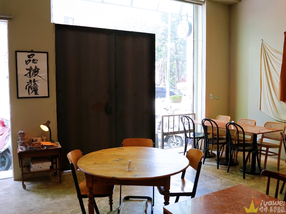 桃園中壢美食｜『品手感披薩 Pin Pizza Bar』內壢現烤披薩香氣逼人！招牌阿山哥鹹豬肉披薩&五種起司披薩！