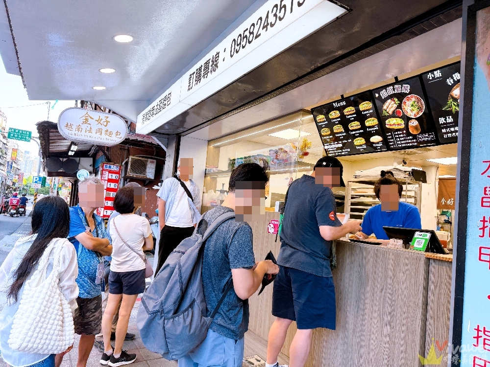 台北東湖美食｜『金好越南法國麵包』推薦必吃香茅牛肉！超人氣越式夾心麵包～外酥內餡超涮嘴！