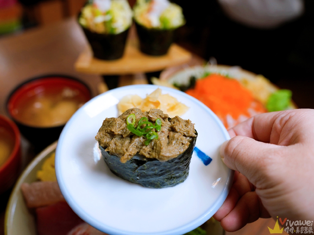 桃園平鎮美食｜『壹鮨丼』平價壽司及生魚片丼飯！內用享湯品及熱茶免費暢飲！