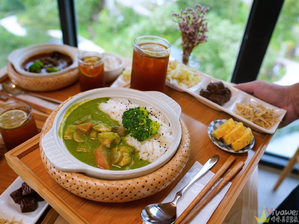 苗栗銅鑼美食｜『紫鳶山城-覓境莊園』超美玻璃屋餐廳~低消只要150元的秘境景觀餐廳！