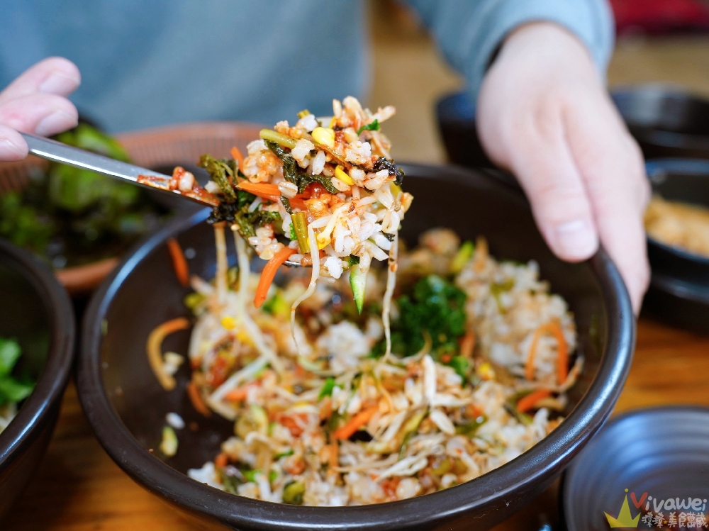 韓國釜山美食｜『옥이보리밥』在地隱藏版的大麥蔬菜拌飯~搭配現煎黃魚和海鮮煎餅~超澎湃的在地韓食餐廳！
