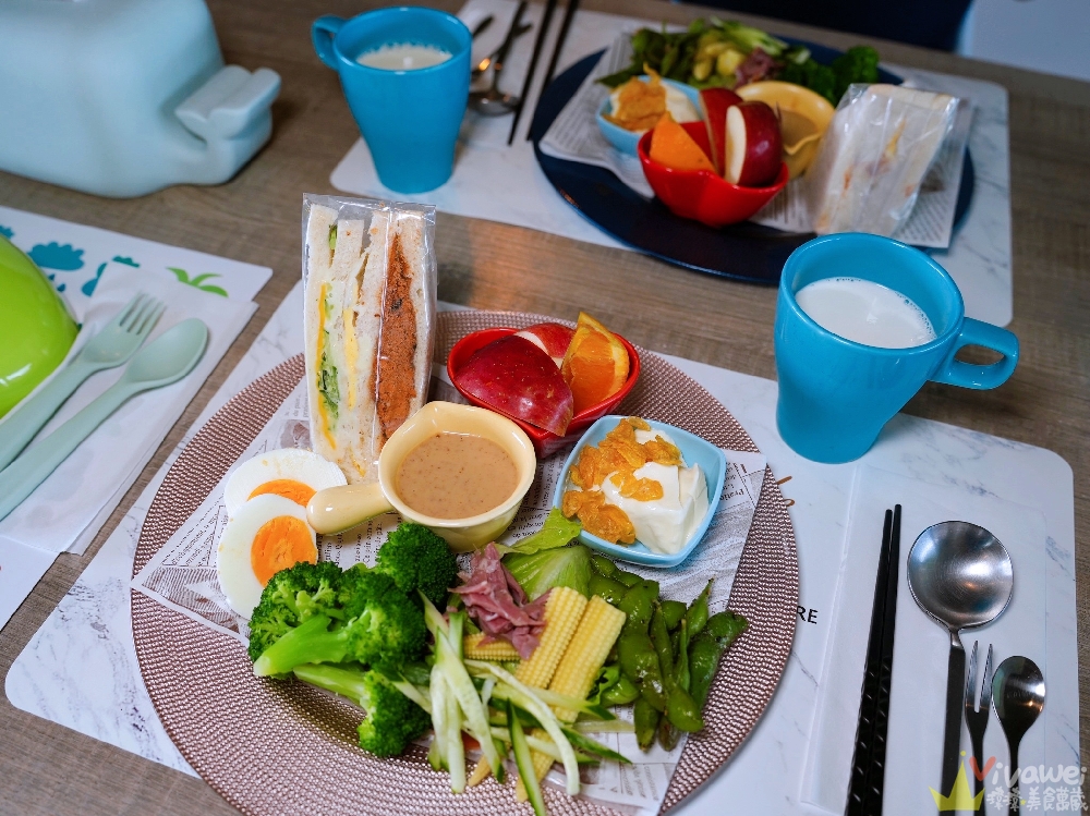 宜蘭冬山住宿｜『湖漾189風格旅店』梅花湖旁的親子民宿推薦～電動車+沙池+戲水池+室內遊戲區+手作早餐一次滿足～綠映親子房開箱！