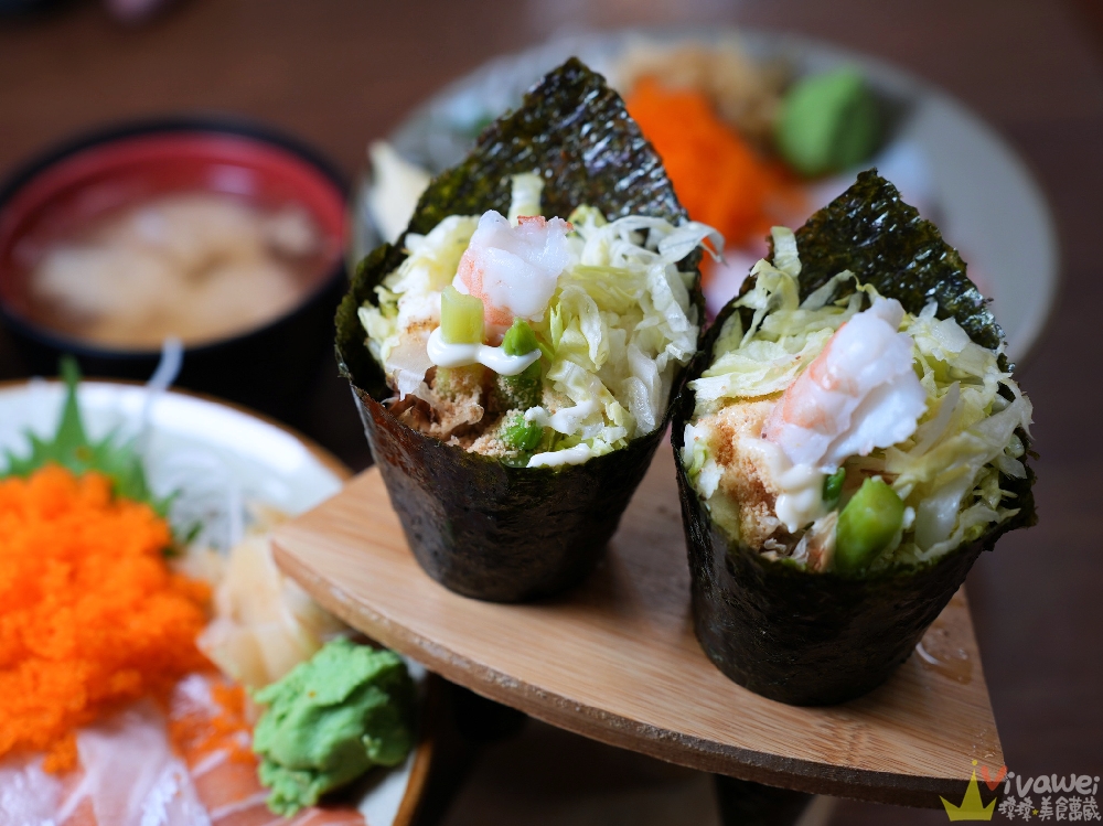 桃園平鎮美食｜『壹鮨丼』平價壽司及生魚片丼飯！內用享湯品及熱茶免費暢飲！