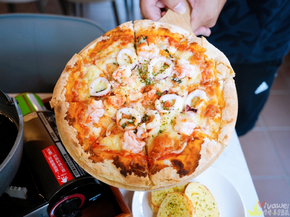 苗栗獅潭美食｜『光之彩庭園餐廳』附設免費停車位！親子友善&輪椅友善&寵物友善的舒適用餐空間～有義大利麵,火鍋,披薩,甜點下午茶!