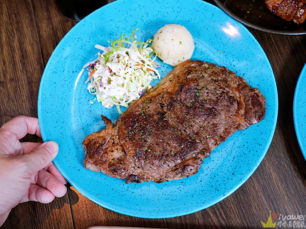 台北大安美食｜『ABV Bar & Kitchen美式餐酒館-台北敦化店 』台北牛排挑哪間好? 美式烤肉×原木燻牛排佐300多款精釀啤酒！