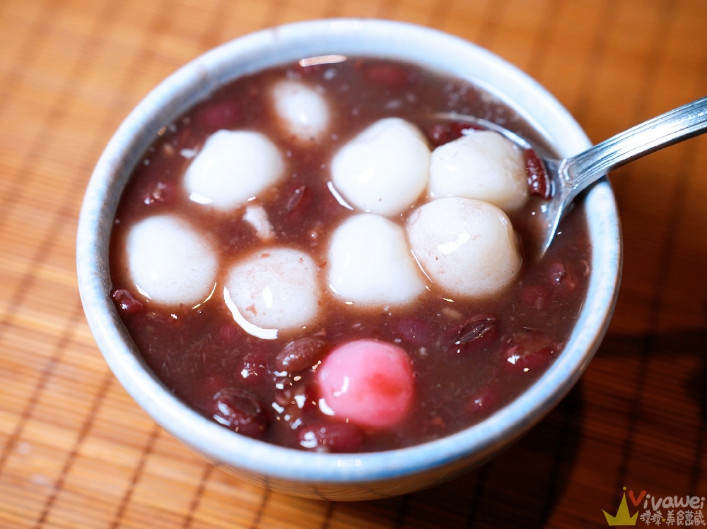 桃園中壢美食｜『蕃薯藤-TINA廚房 中壢壢景町店』點主餐即可享有半自助式健康豐盛餐！主打食當地/食當季/食有機！