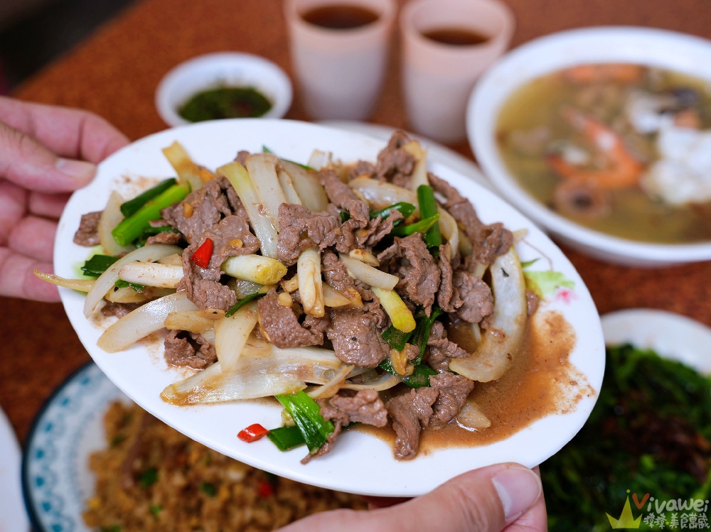 苗栗市美食｜『真香小吃』平價熱炒小吃~還有麵食和炒飯~內用有冷氣開放還有冬瓜茶免費暢飲~