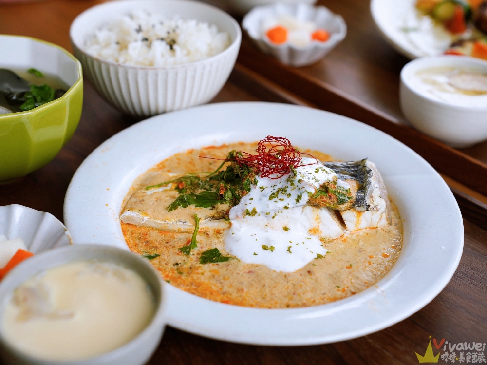 宜蘭員山美食｜『Walk In House 沃客宅』有停車場的質感民宿餐廳～專賣炸物,簡餐,火鍋,甜點,咖啡飲品！