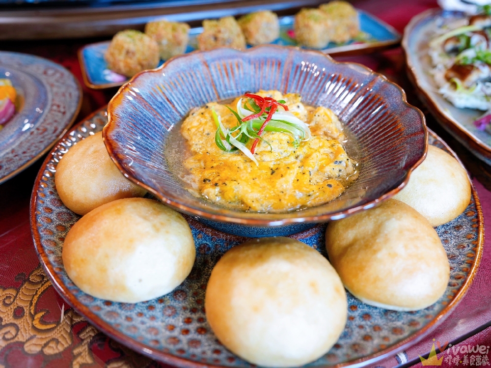 苗栗三灣美食｜『龍叔伯庭園餐館』超氣派的客家私房台菜餐廳～餐點品項豐富又好吃～親子友善且附設免費停車場！