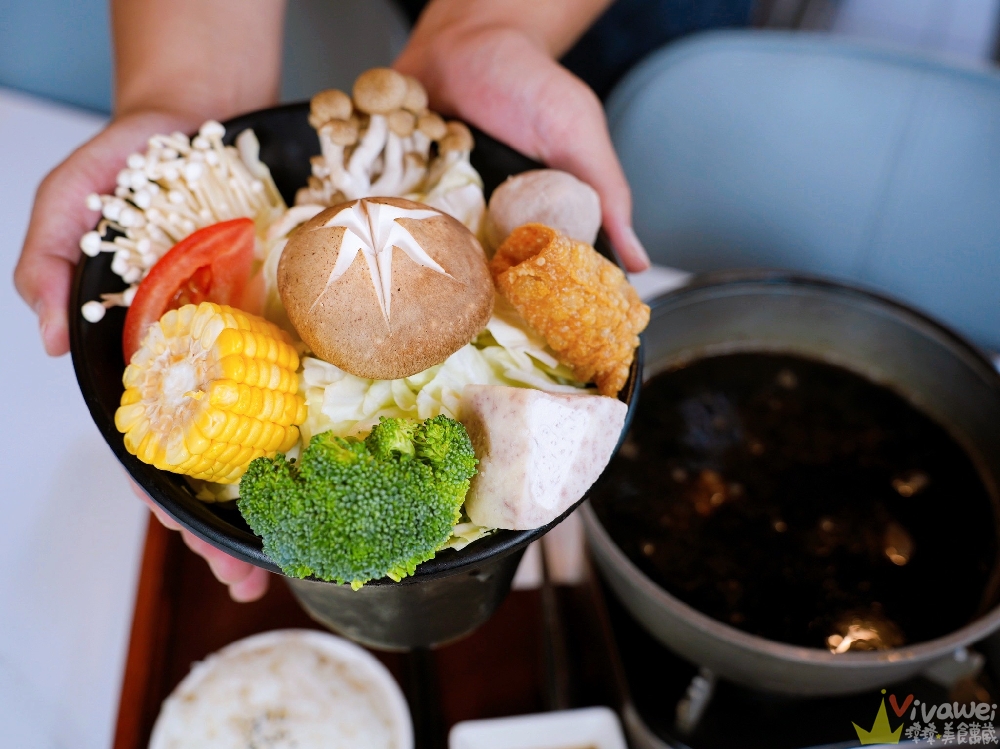 苗栗獅潭美食｜『光之彩庭園餐廳』附設免費停車位！親子友善&輪椅友善&寵物友善的舒適用餐空間～有義大利麵,火鍋,披薩,甜點下午茶!