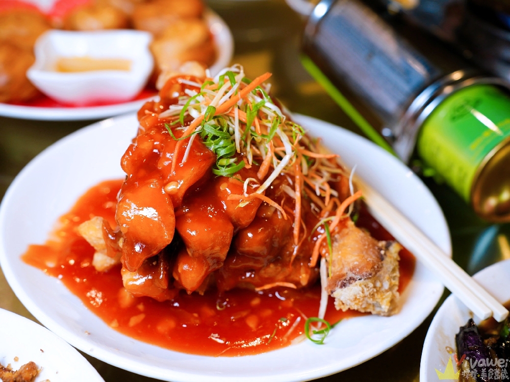 桃園龍潭美食｜『桃群客家活魚餐廳』龍潭大池周邊～附設免費停車場！餐點豐富多元又好吃的熱炒桌菜餐廳！