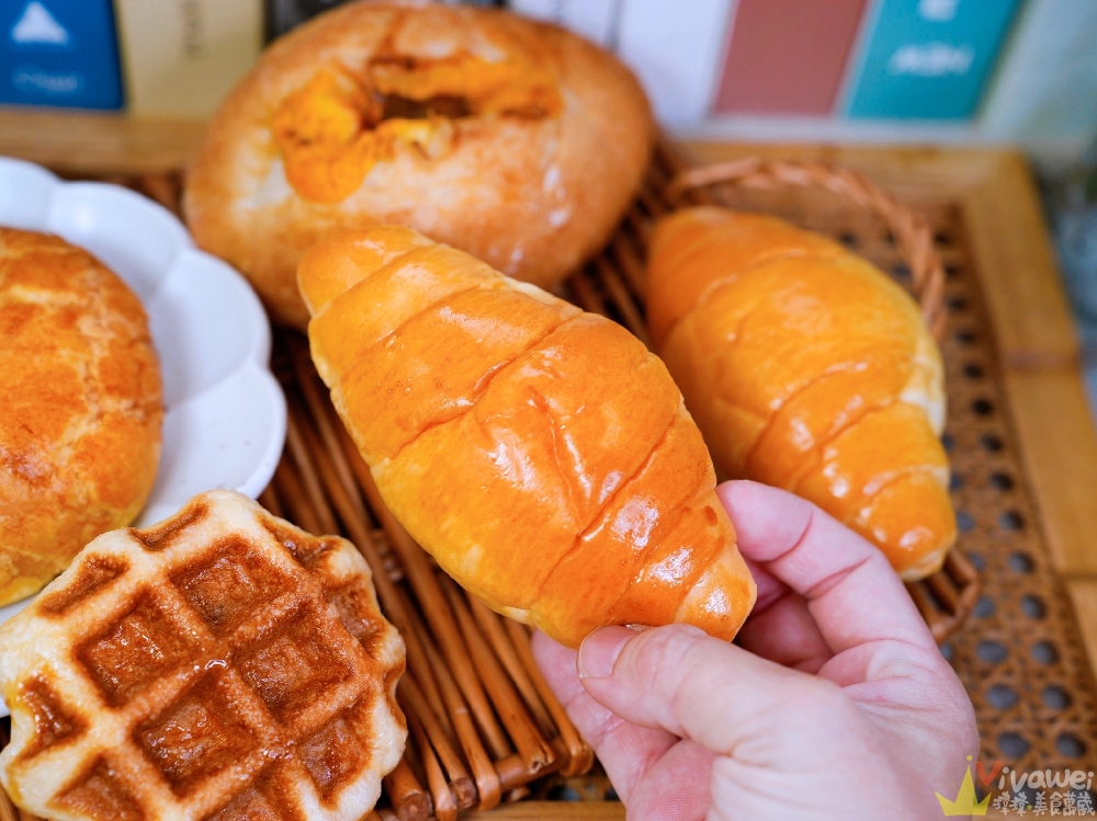 桃園八德美食｜『丸玉パン屋』藏身在住宅區的好吃日式麵包店！推薦鹹甜平衡的波羅叉燒&紮實又濃甜的烤地瓜法國！