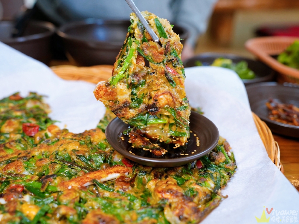 韓國釜山美食｜『옥이보리밥』在地隱藏版的大麥蔬菜拌飯~搭配現煎黃魚和海鮮煎餅~超澎湃的在地韓食餐廳！