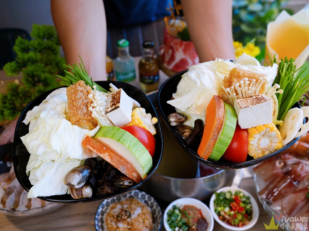 桃園中壢美食｜『鍋強強極緻火鍋』新升級桌邊蔬菜免費續&氣泡飲料暢飲&指定套餐+100元肉肉吃到飽！附設免費停車場~親子友善餐廳~回訪多次的質感火鍋店！