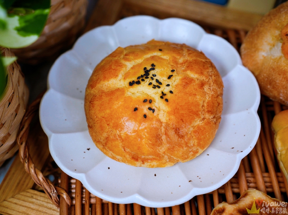 桃園八德美食｜『丸玉パン屋』藏身在住宅區的好吃日式麵包店！推薦鹹甜平衡的波羅叉燒&紮實又濃甜的烤地瓜法國！