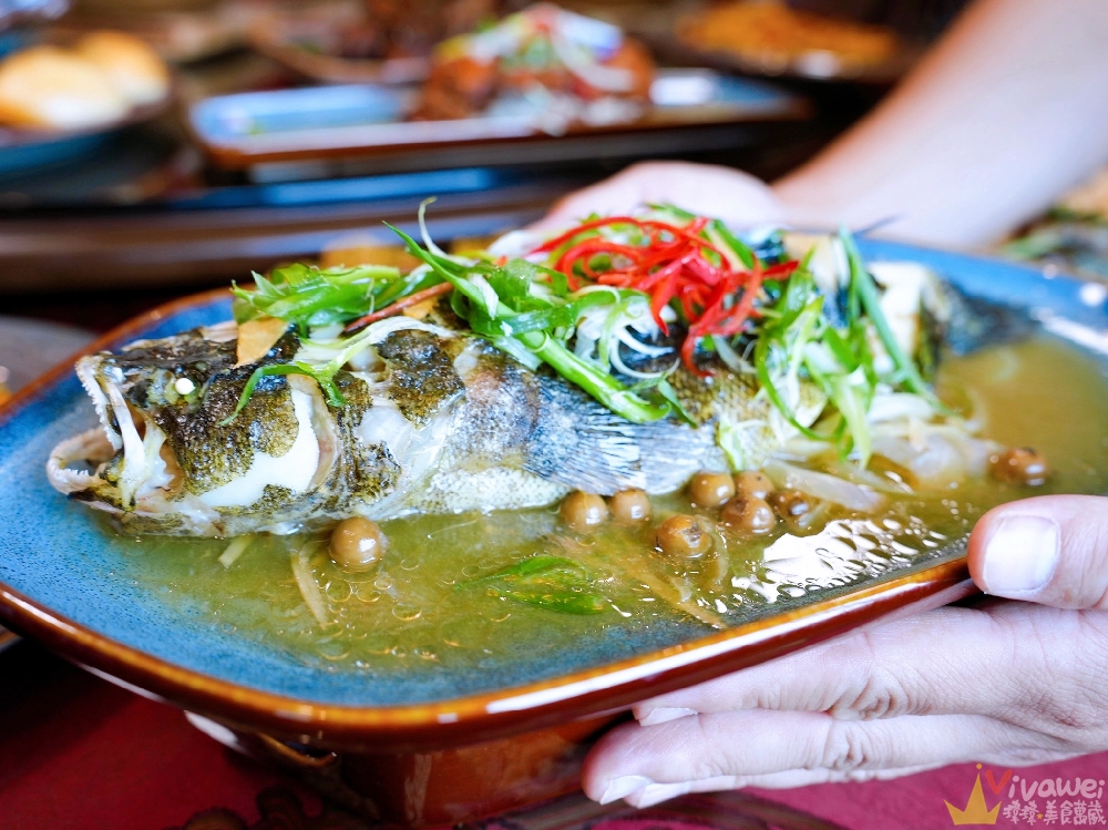 苗栗三灣美食｜『龍叔伯庭園餐館』超氣派的客家私房台菜餐廳～餐點品項豐富又好吃～親子友善且附設免費停車場！