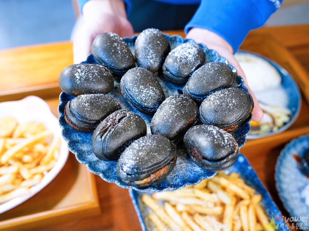 苗栗後龍美食｜『烏色咖啡-高鐵旗艦店』全新開幕！帶有客家元素的黑色質感系餐廳！有正餐料理及後龍店限定的雞蛋糕！