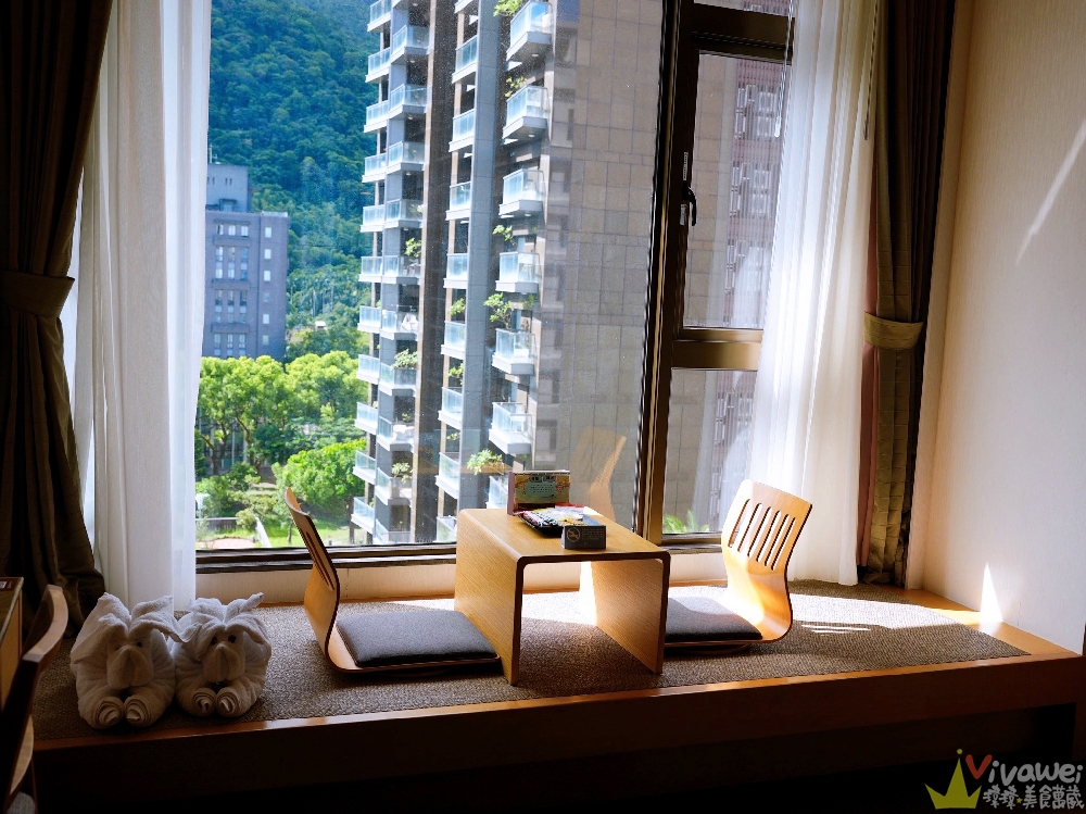 宜蘭礁溪住宿｜『長榮鳳凰酒店(礁溪)』開箱生日我最大方案&鳳凰飴號！客房生日布置&免費生日蛋糕！鳳凰飴號的星巴克咖啡下午茶&晚上Happy Hour暢飲！