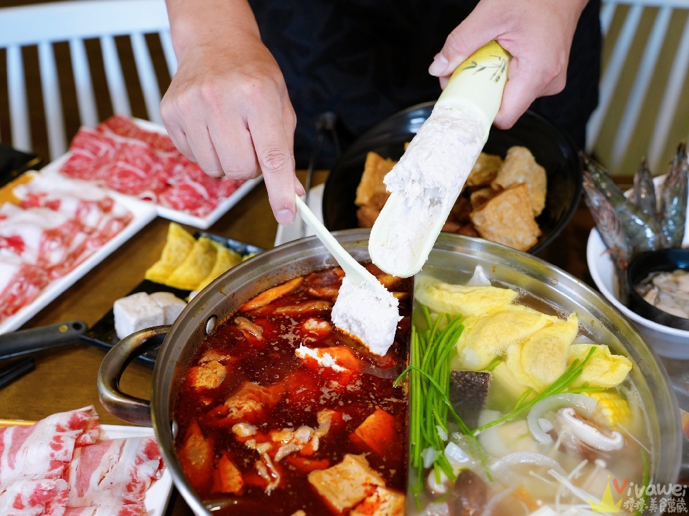 桃園市美食｜『鐵木真麻辣鴛鴦火鍋』在地開業多年的單點傳統台式麻辣鍋～鴨血和豆腐免費續加！
