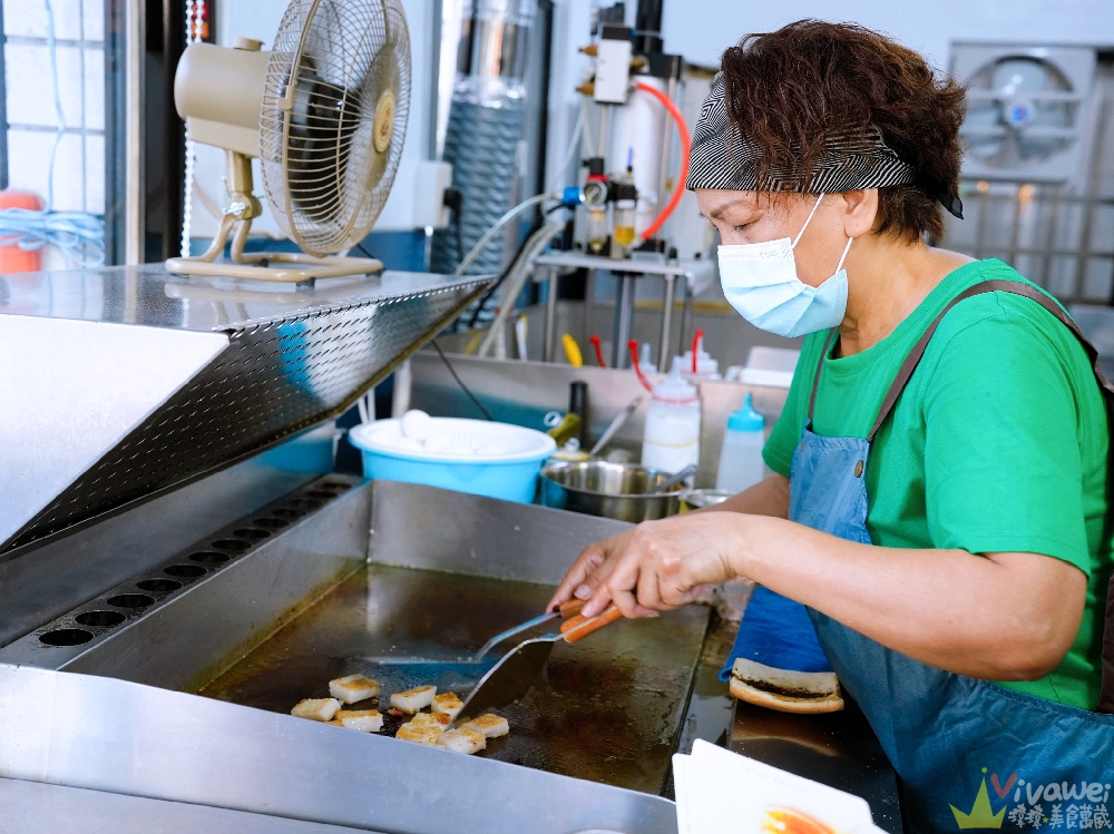 苗栗市美食｜『貓貍早餐』苗栗市也能吃到胡椒蔥餅和烤饅頭了～生意很好建議提前預訂！