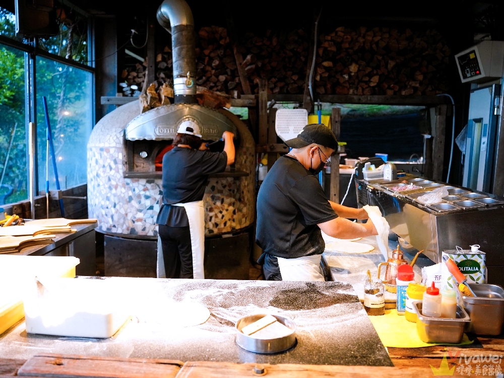 宜蘭礁溪美食｜『空ㄟ農場』宜蘭最美夜景餐廳～適合約會聚餐和放空～必吃手工窯烤PIZZA&焗烤千層麵！