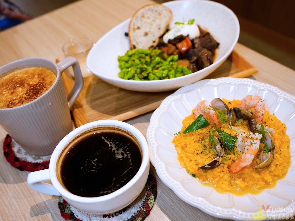 台北士林美食｜『花嶼輕食館』士林站旁巷弄內的早午餐&義大利麵&燉飯專賣～下午茶甜點咖啡廳！