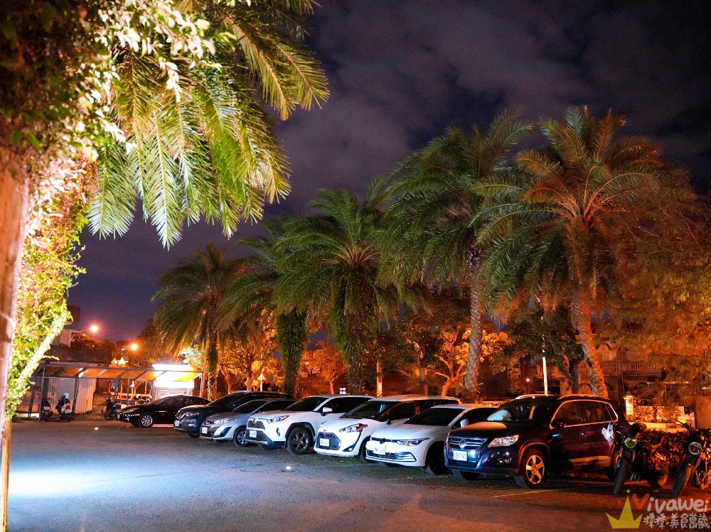 宜蘭五結美食｜『來來牛排』在地老字號排隊餐廳！附設免費停車場！必吃蒜酥牛排+香菜加好加滿！紅茶和酥皮濃湯超加分！