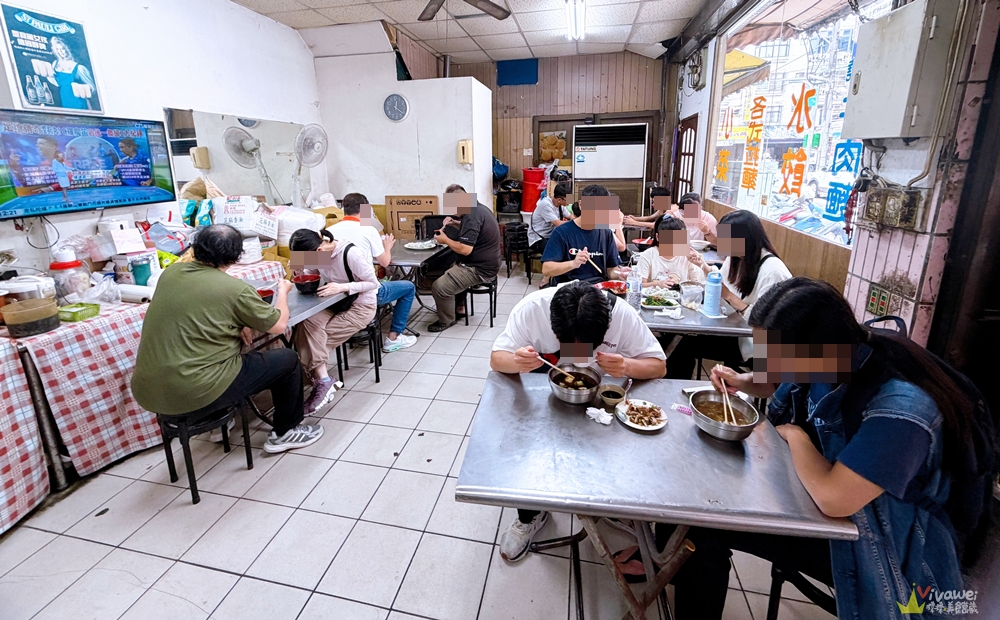 桃園中壢美食|『弘揚水餃牛肉麵館』中原大學周邊超人氣平價小吃!手工現包水餃一顆只要5元! 桃園中壢美食|『弘揚水餃牛肉麵館』中原大學周邊超人氣平價小吃!手工現包水餃一顆只要5元!