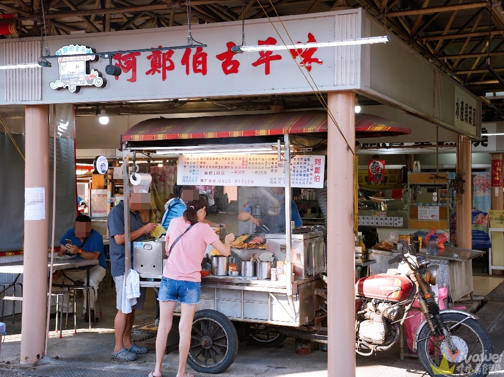苗栗市美食｜『阿鄭伯古早味小吃』火旁人市集內的人氣攤商～18元銅板價的古早味美食~必吃黑輪及現烤香腸！