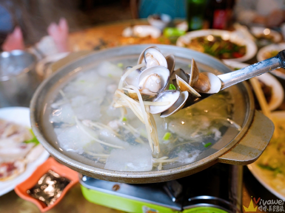 桃園龍潭美食｜『桃群客家活魚餐廳』龍潭大池周邊～附設免費停車場！餐點豐富多元又好吃的熱炒桌菜餐廳！