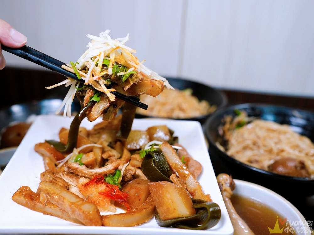 苗栗頭份美食｜『李記燉品屋』平日限定！百元有找的原盅燉湯！推薦必吃滷肉飯&竹山意麵&現切滷味！