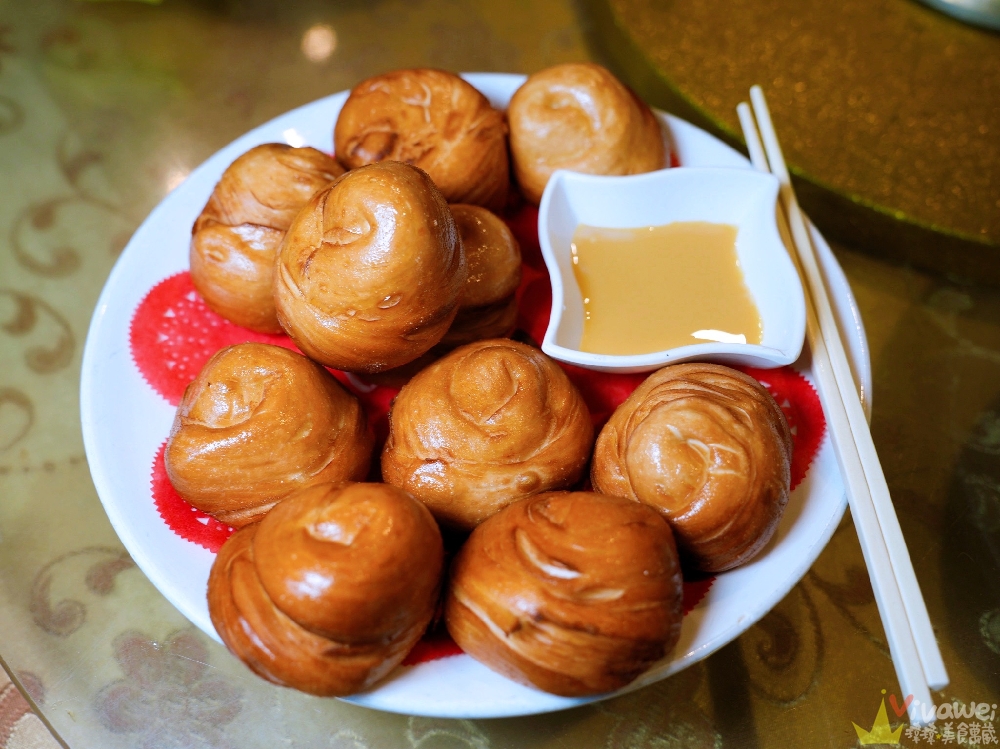 桃園龍潭美食｜『桃群客家活魚餐廳』龍潭大池周邊～附設免費停車場！餐點豐富多元又好吃的熱炒桌菜餐廳！