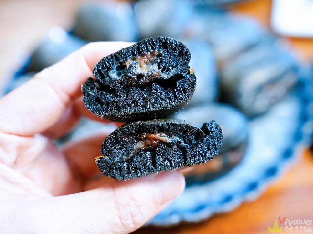 苗栗後龍美食｜『烏色咖啡-高鐵旗艦店』全新開幕！帶有客家元素的黑色質感系餐廳！有正餐料理及後龍店限定的雞蛋糕！