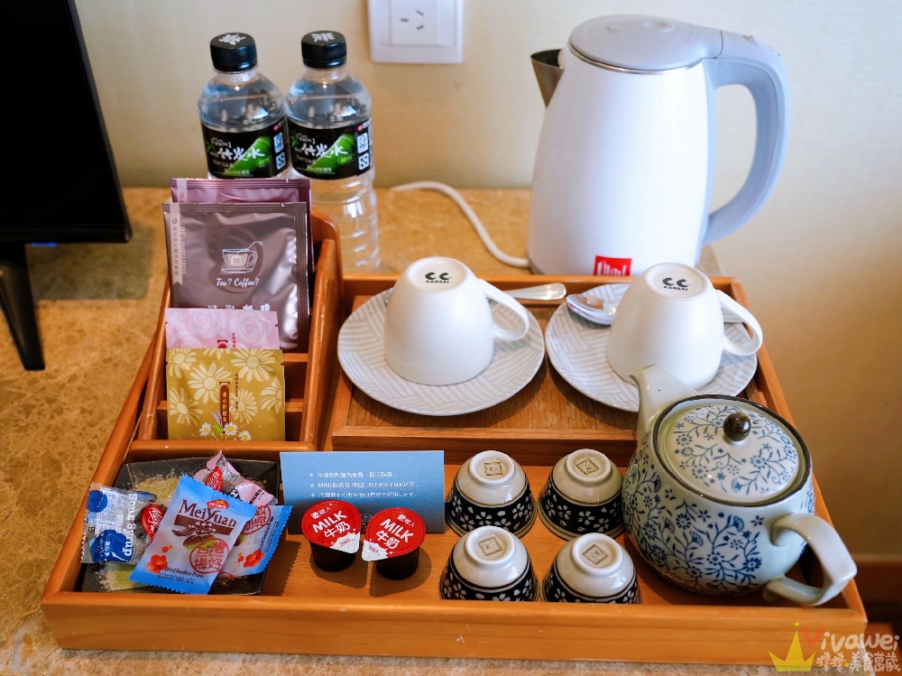 宜蘭礁溪住宿｜『長榮鳳凰酒店(礁溪)』開箱生日我最大方案&鳳凰飴號！客房生日布置&免費生日蛋糕！鳳凰飴號的星巴克咖啡下午茶&晚上Happy Hour暢飲！