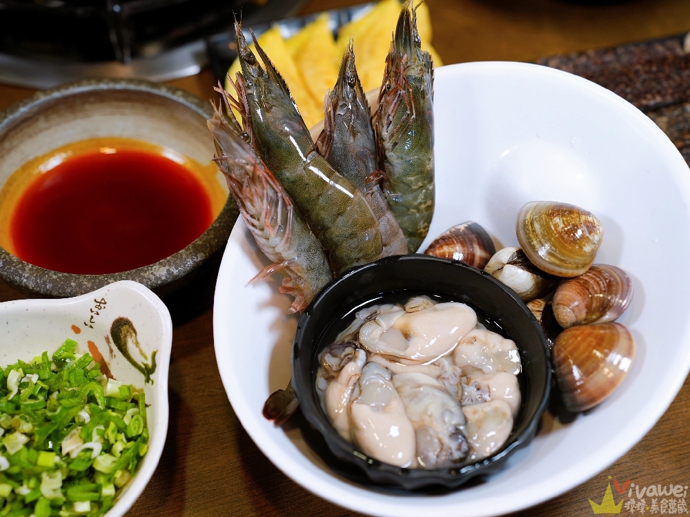 桃園市美食|『鐵木真麻辣鴛鴦火鍋』在地開業多年的單點傳統台式麻辣鍋~鴨血和豆腐免費續加! 桃園市美食|『鐵木真麻辣鴛鴦火鍋』在地開業多年的單點傳統台式麻辣鍋~鴨血和豆腐免費續加!