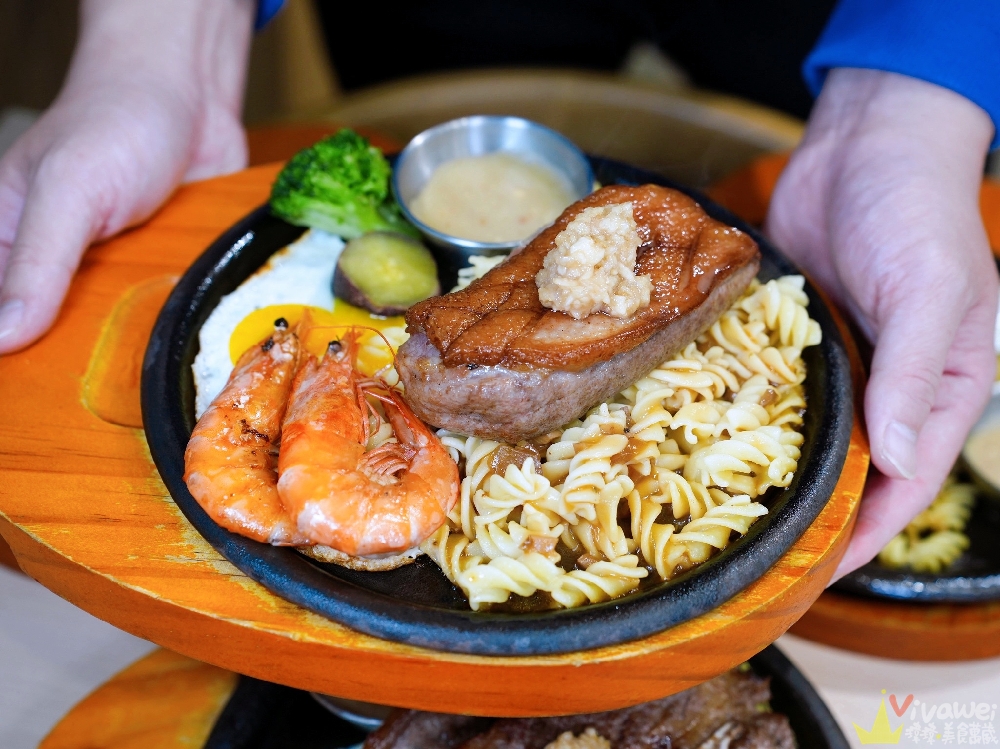 新竹竹北美食｜『牛範生台式蒜香牛排』牛排界的模範生～高CP值平價牛排！加鐵板麵&獨家油封蒜醬都免費！還有豐盛自助吧吃到飽！