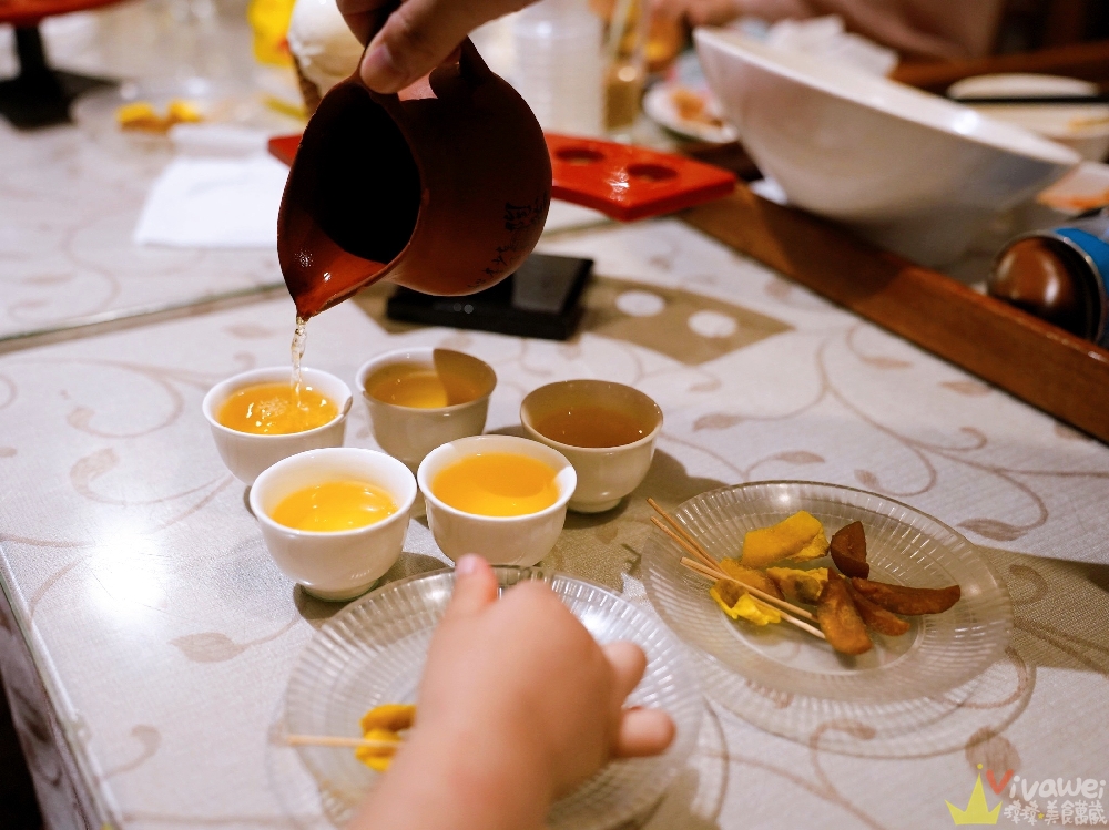 宜蘭冬山美食|『烘爐茶古商行』免服務費+免費停車!火鍋雙拼牛小排、檸檬雞腿排套餐超有誠意! 宜蘭冬山美食|『烘爐茶古商行』免服務費+免費停車!火鍋雙拼牛小排、檸檬雞腿排套餐超有誠意!