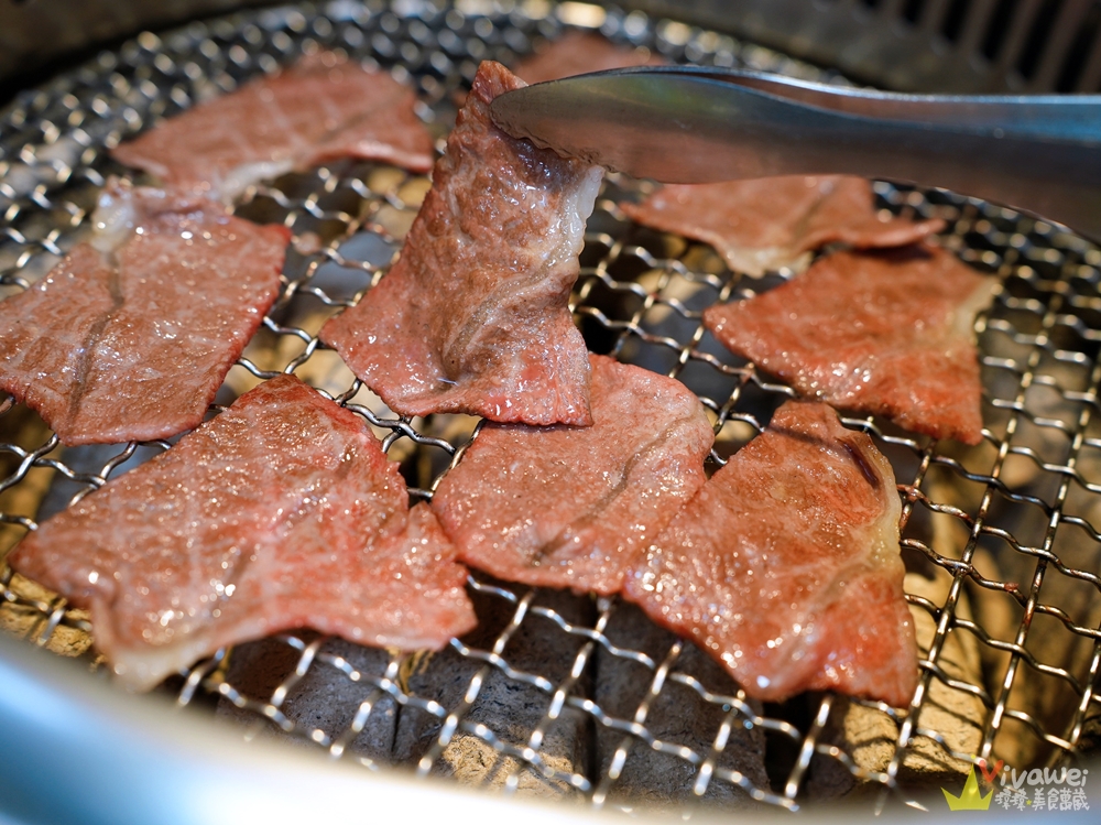 桃園中壢美食｜『三柒燒肉專門店』超豪華和牛燒烤吃到飽！還有生啤酒無限暢飲！