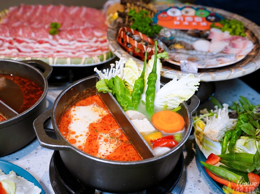 苗栗頭份美食｜『月團圓雞湯火鍋-苗栗頭份店』火鍋控必收！2025全新裝潢自助吧大升級！個人獨享鴛鴦鍋～蔬菜品項豐富～高品質鍋物專賣！