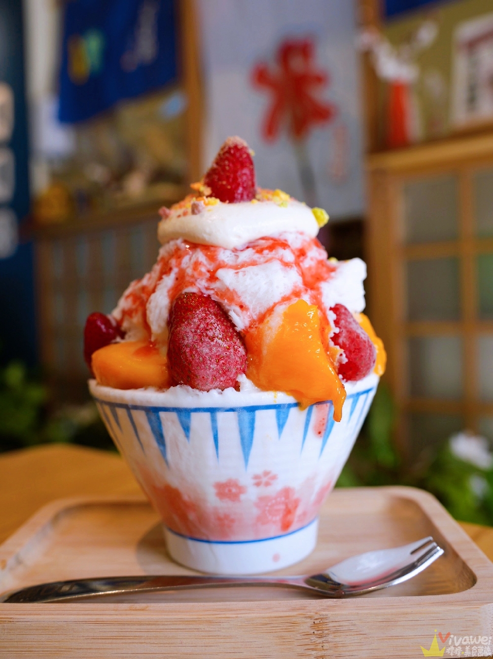 桃園龍潭美食｜『QQ田甜品工坊-桃園龍潭大池店』生意超好！龍潭大池旁的創意日式冰品&仙草&刨冰&豆花&紅豆湯等甜品！