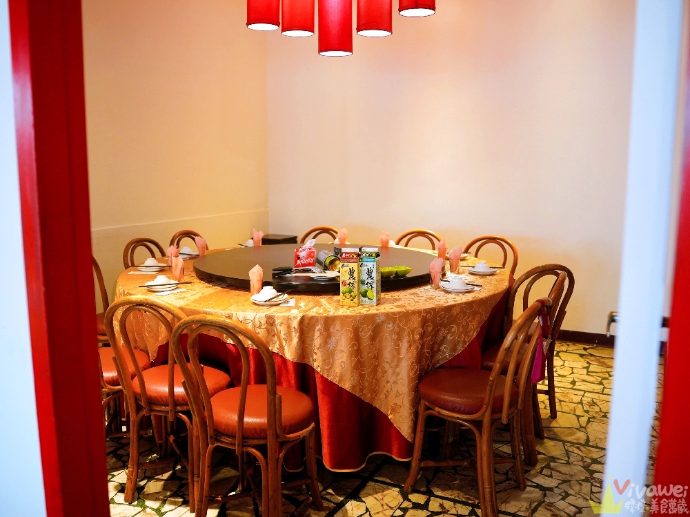 桃園龍潭美食｜『桃群客家活魚餐廳』龍潭大池周邊～附設免費停車場！餐點豐富多元又好吃的熱炒桌菜餐廳！