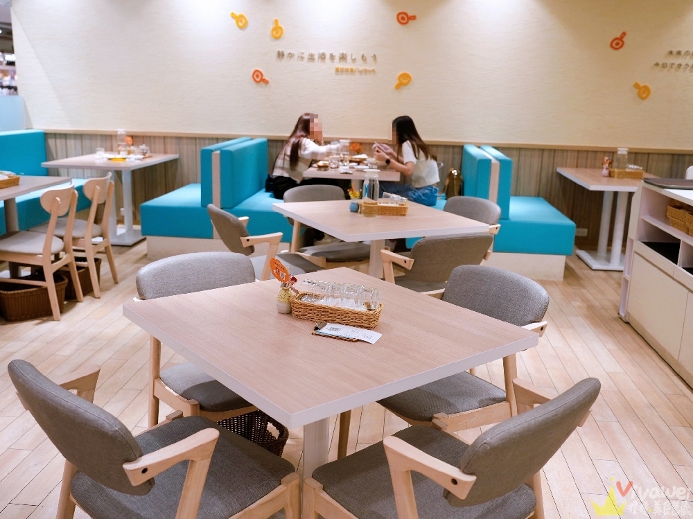 台北信義美食｜『Woosa洋食 屋莎洋食鬆餅屋-信義A8店』甜點必吃舒芙蕾鬆餅~鹹食主餐也很好吃！